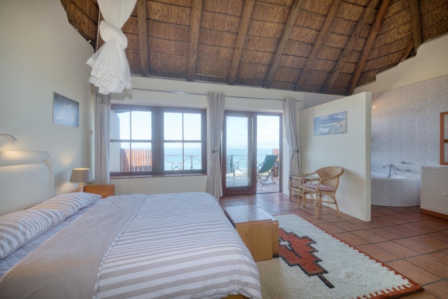 5 Bedroom Property for Sale in De Kelders Western Cape